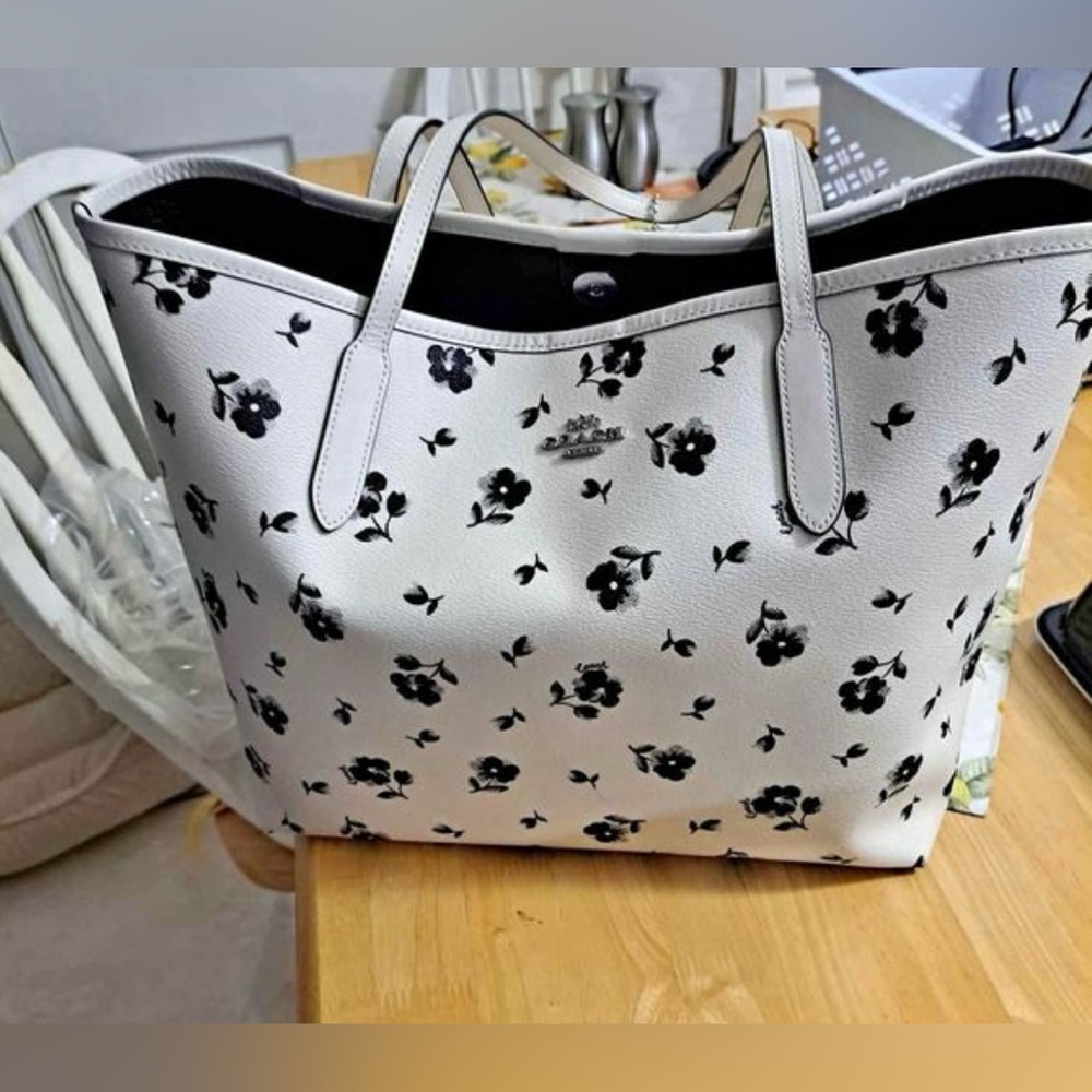 Coach Black & White Floral Printed Large Leather City Tote